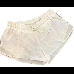 ISO lululemon hotty hot short angel funfetti s4,6
